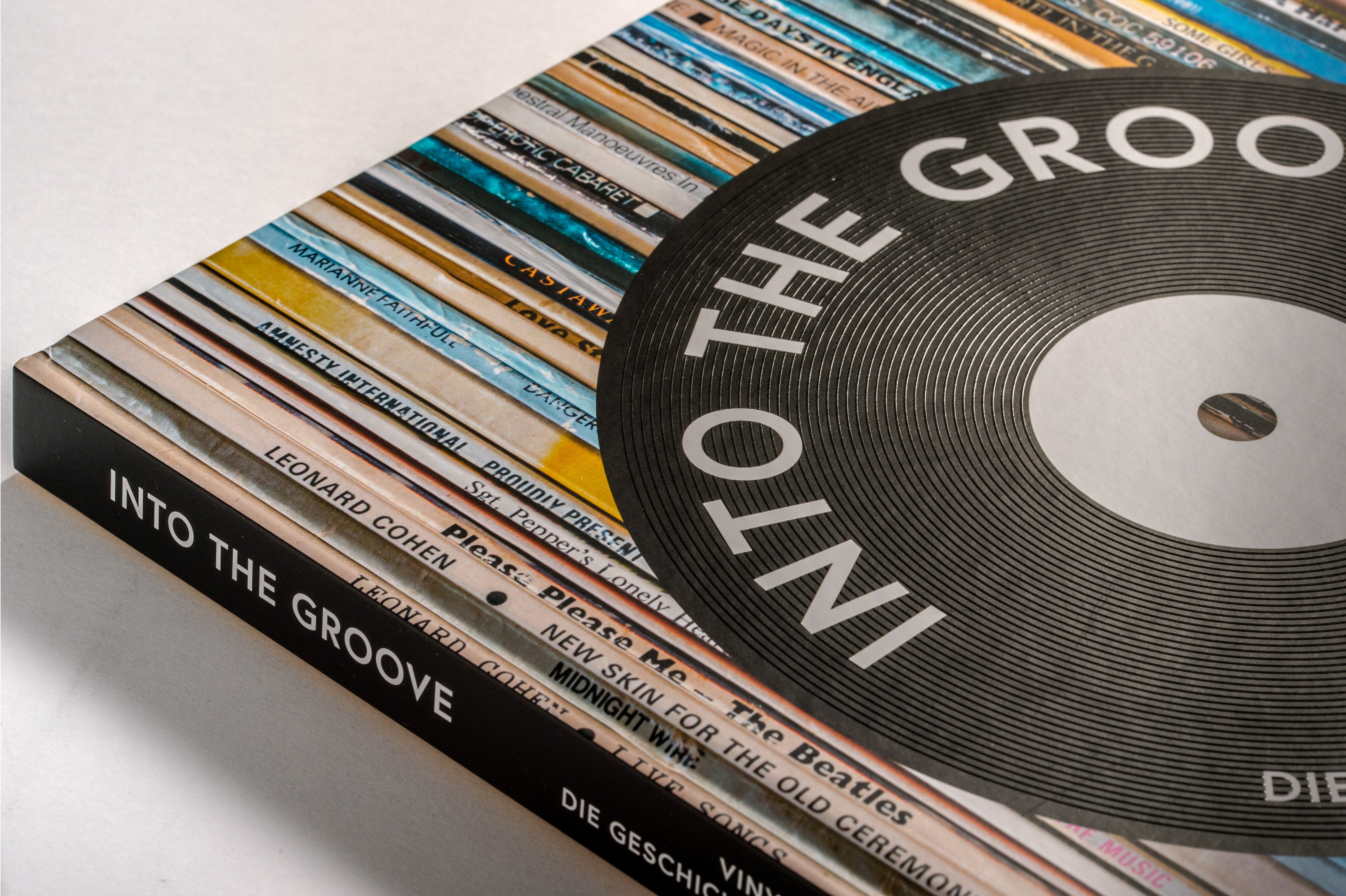 Into the Groove. Vinyl Cult: The History of the Record